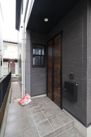 《仲介手数料無料》桜区栄和３丁目10-15新築一戸建てFiT-Aの玄関