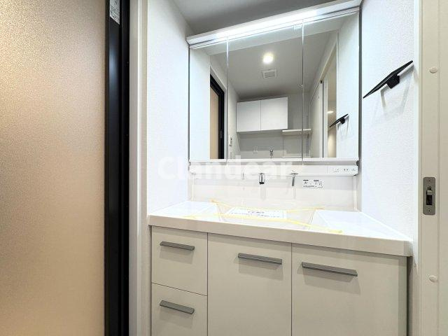 ライオンズマンション西新井本町の独立洗面台|ドキドキの新生活も、安心してスタート。ぴったりの住まいを見つけませんか？クランディアが一緒に住まい選びをサポートします‼　まずは、お気軽にお問合せください　＃クランディア