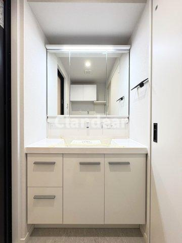 ライオンズマンション西新井本町の独立洗面台|ドキドキの新生活も、安心してスタート。ぴったりの住まいを見つけませんか？クランディアが一緒に住まい選びをサポートします‼　まずは、お気軽にお問合せください　＃クランディア