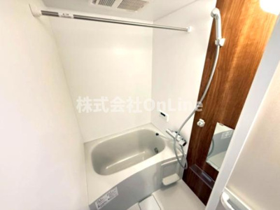 【浴室】 | The Crest