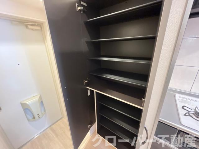 キャトルセゾン　Ⅰの収納|下駄箱