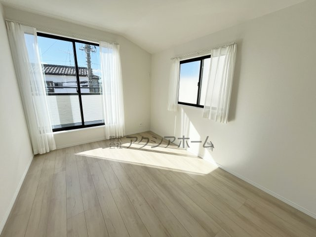 狭山市水野・全2棟　新築一戸建　B号棟　～大型パントリー～の子供部屋|洋室　6.5帖（西側）