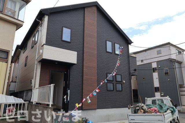 《仲介手数料無料》西区三橋６丁目496-2新築一戸建てフィットの外観|車種によりますが2台車を駐車できます。
