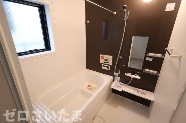 《仲介手数料無料》西区三橋６丁目496-2新築一戸建てフィットの浴室|浴室乾燥機付き

