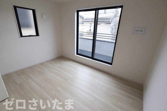 《仲介手数料無料》西区三橋６丁目496-2新築一戸建てフィットの洋室|6帖 南東側
