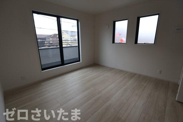 《仲介手数料無料》西区三橋６丁目496-2新築一戸建てフィットの洋室|8帖 南西側
