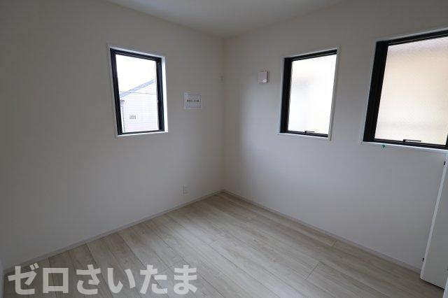 《仲介手数料無料》西区三橋６丁目496-2新築一戸建てフィットの洋室|5.25帖 北西側
