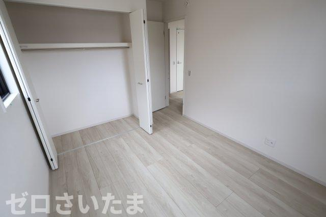 《仲介手数料無料》西区三橋６丁目496-2新築一戸建てフィットの洋室|5.25帖 北西側
