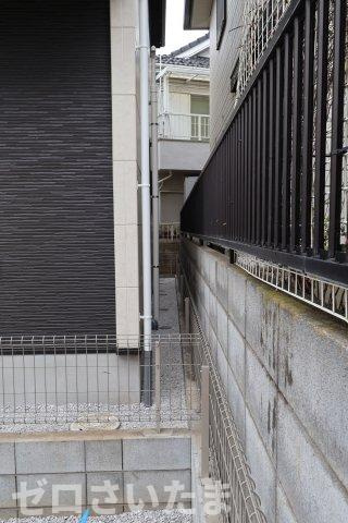 《仲介手数料無料》西区三橋６丁目496-2新築一戸建てフィットの外観|東側隣地との境界
