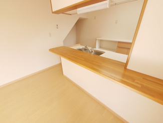 【内装】 | 南アルプス市鏡中條　平成15年築中古戸建　内装一新 車3台 | カウンターキッチン