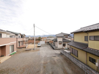 【展望】 | 南アルプス市鏡中條　平成15年築中古戸建　内装一新 車3台 | 2階より東側を望む