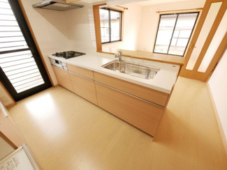 【キッチン】 | 南アルプス市鏡中條　平成15年築中古戸建　内装一新 車3台 | キッチンは新品交換済み　カウンターキッチン