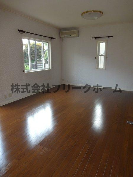 吉祥寺南町3丁目貸家【吉祥寺南町3-26】の居間・リビング