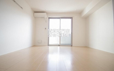 【洋室】 | コンフォールえのき | 落ち着いた色調の洋室