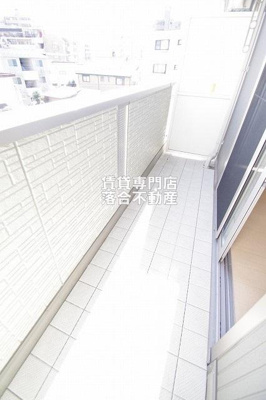 【バルコニー】 | コンフォールえのき | 南東向きの明るいバルコニー◎