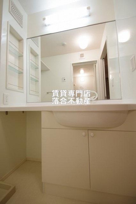 【独立洗面台】 | コンフォールえのき | 使いやすい独立洗面台