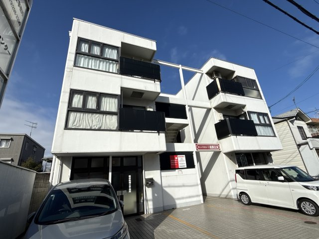 キャッスルコート南新在家の外観