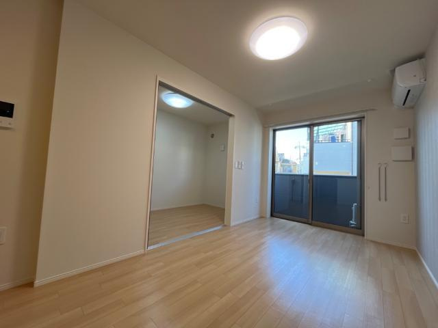 シャインヒルズの外観