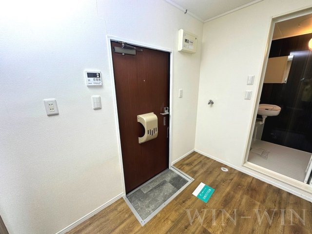 サニーハイツの玄関