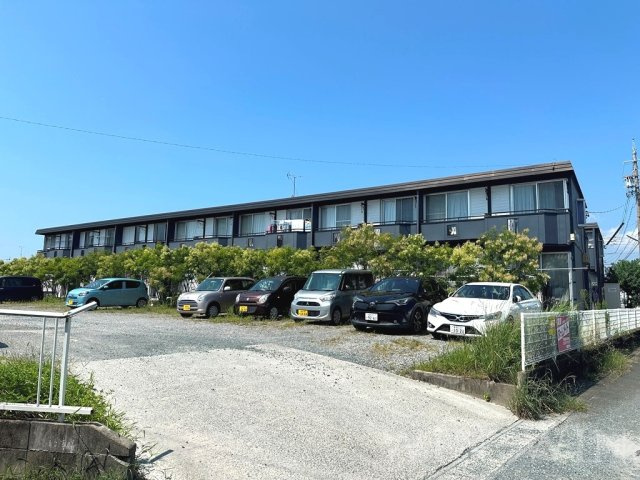 サニーハイツの駐車場