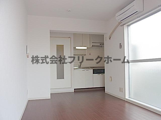 小金井市東町２丁目の賃貸マンションの居間・リビング