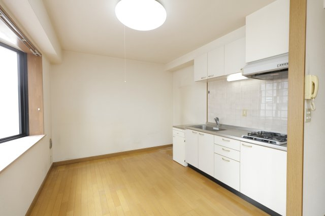 ガーデンハウス壱番館の居間・リビング