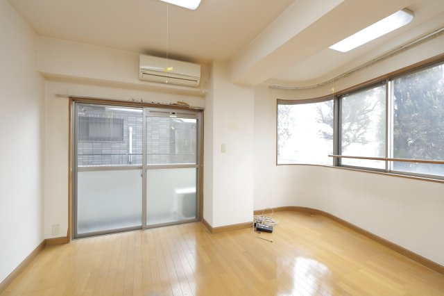 ガーデンハウス壱番館の居間・リビング