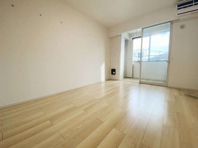 アヴェニールの洋室