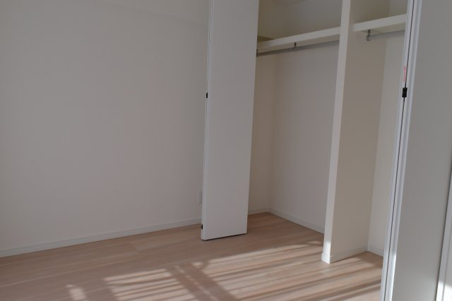 府中市住吉町２丁目の中古マンションの収納