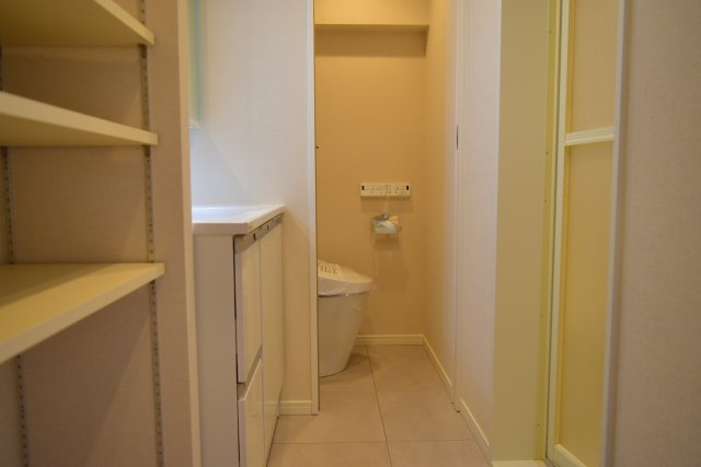 府中市住吉町２丁目の中古マンションのトイレ