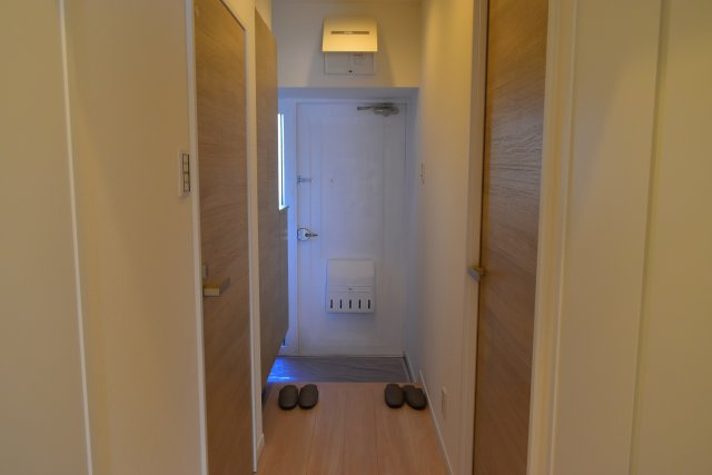 府中市住吉町２丁目の中古マンションの玄関