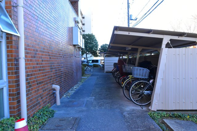 府中市住吉町２丁目の中古マンションの駐輪場