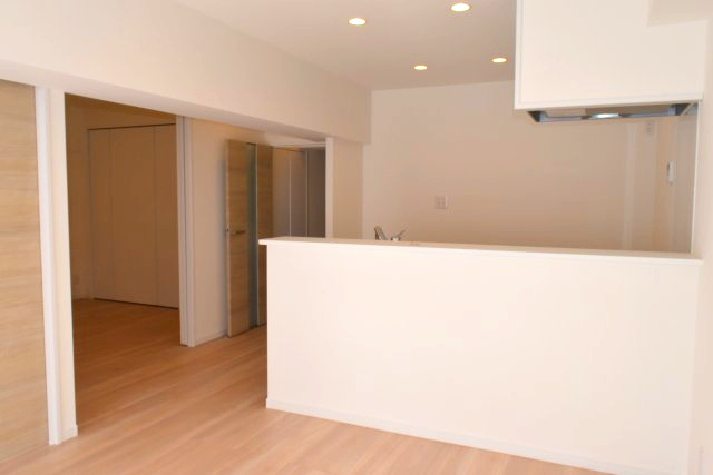 府中市住吉町２丁目の中古マンションの居間・リビング