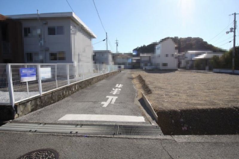 南万々　建築条件付き　売土地　B号地（全4区画）の前面道路含む現地写真
