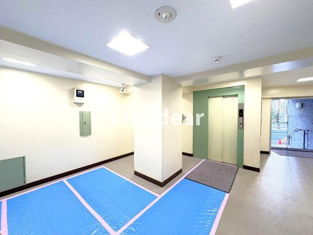 梅島コーポのロビー|ドキドキの新生活も、安心してスタート。ぴったりの住まいを見つけませんか？クランディアが一緒に住まい選びをサポートします‼　まずは、お気軽にお問合せください　＃クランディア