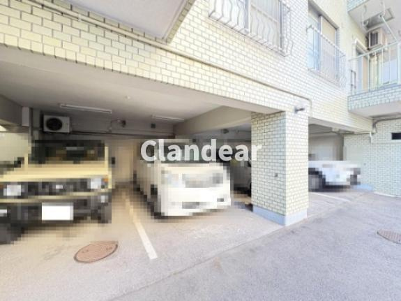 梅島コーポの駐車場|ドキドキの新生活も、安心してスタート。ぴったりの住まいを見つけませんか？クランディアが一緒に住まい選びをサポートします‼　まずは、お気軽にお問合せください　＃クランディア