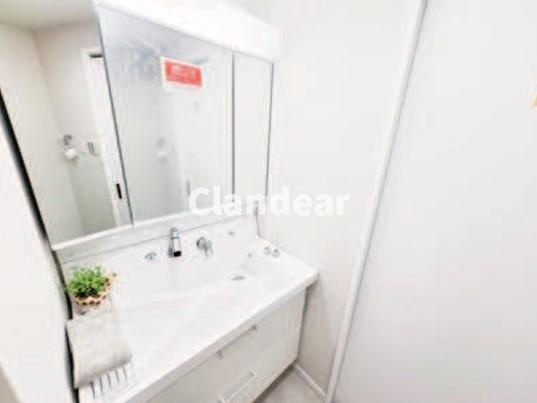 梅島コーポの独立洗面台|※【施工例】内装イメージ写真です。色・サイズなど実際と異なる場合がございます