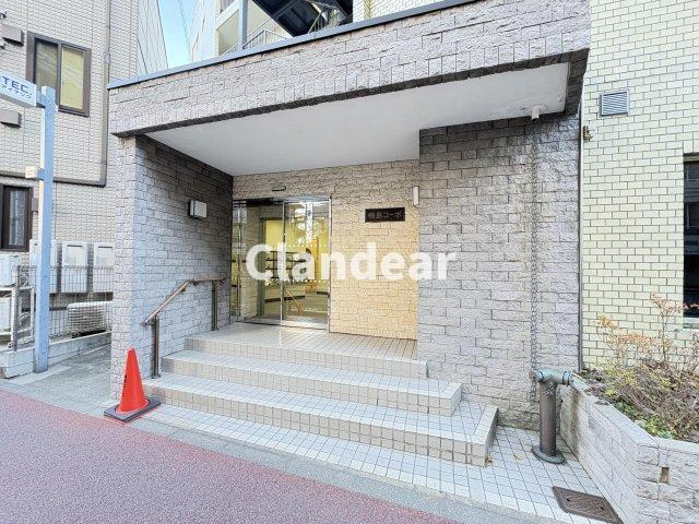 梅島コーポのエントランス|ドキドキの新生活も、安心してスタート。ぴったりの住まいを見つけませんか？クランディアが一緒に住まい選びをサポートします‼　まずは、お気軽にお問合せください　＃クランディア