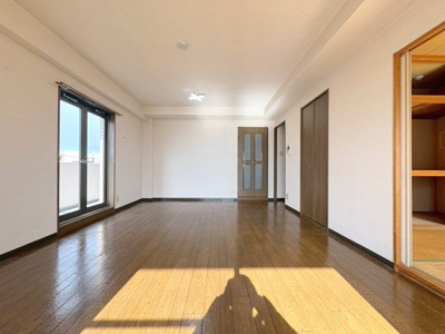 【居間・リビング】 | トレ・ビバース上山手公園Ⅰ