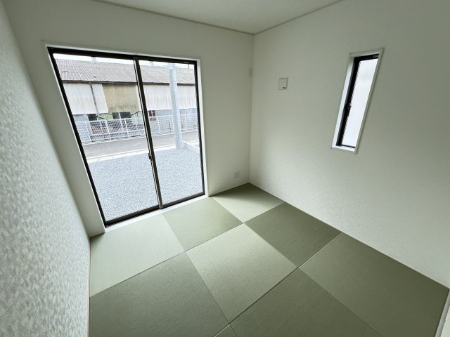新築　高崎市吉井町吉井川第3　クレイドルガーデン　2号棟の和室|独立した和室は応接間としてもちょうどいいですね♪							
