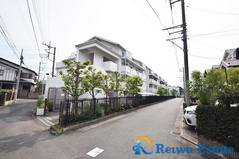 ハイマート辻堂の外観