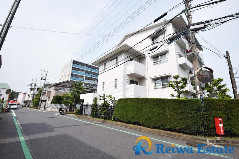 ハイマート辻堂の外観