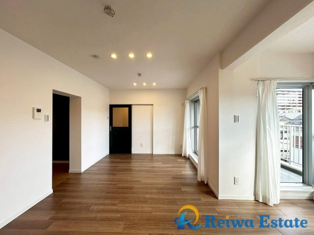 ハイマート辻堂の居間・リビング