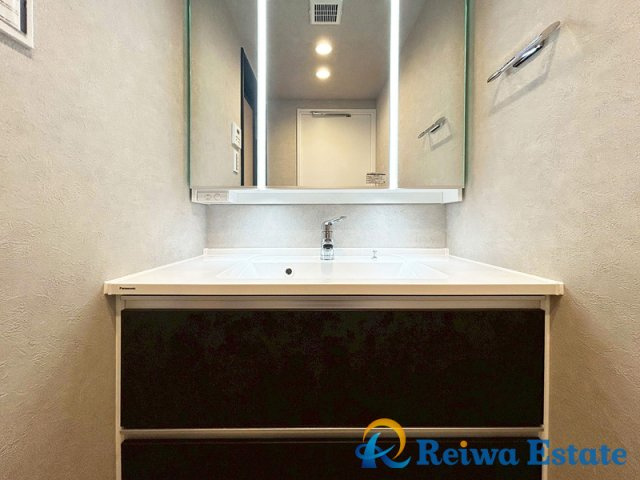 ハイマート辻堂の独立洗面台