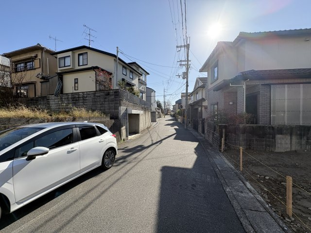 【売土地】長岡京市柴の里15「西向日駅」の前面道路含む現地写真