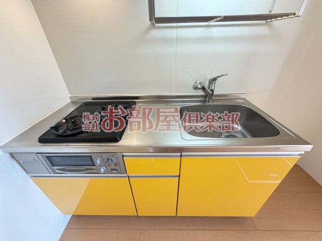 コルリスB棟のキッチン|コンパクトなキッチンで掃除もラクラク