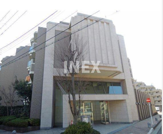 横浜市西区岡野２丁目の賃貸マンションの外観