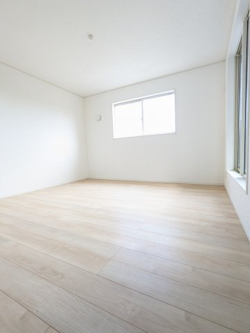 日立市久慈町　第25の洋室|お子様の成長にも対応でき窓の位置が高いので子供部屋に適しています。マイホームだからこその喜び。