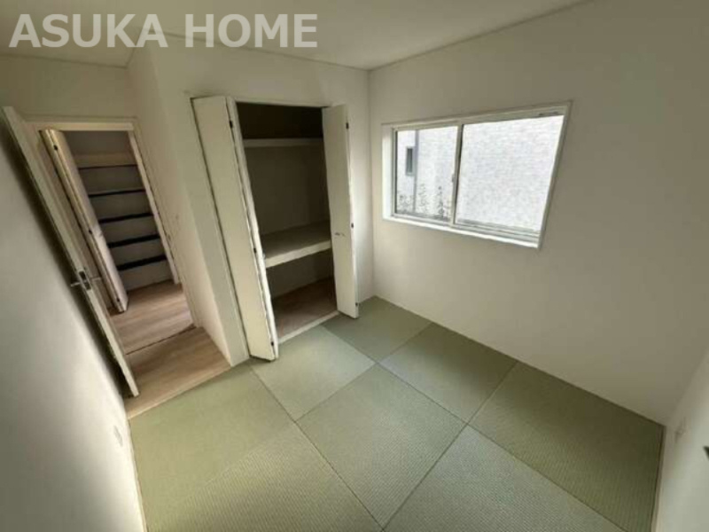 瀬谷区橋戸３丁目戸建ての和室|モダンでお洒落な和室は家の雰囲気を一変させます♪たまにはここでのお昼寝もよさそうですね♪