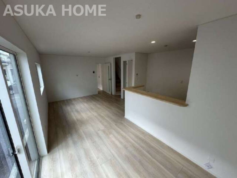 瀬谷区橋戸３丁目戸建ての居間・リビング|LDKが見渡せるカウンターキッチン、お料理をしながら家族との団欒の時間も過ごせるキッチンです♪